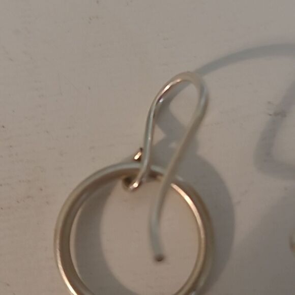 Elegant Hoop Earrings - Picture 5 of 6